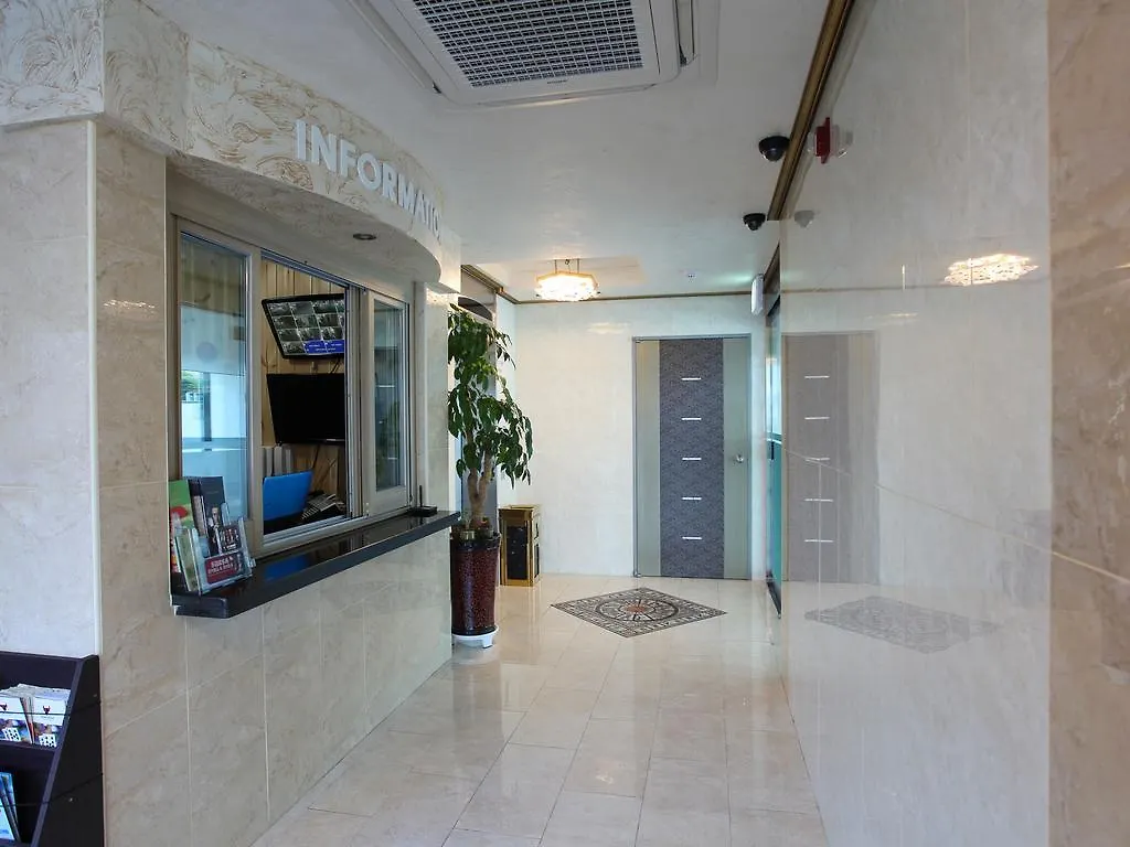 Maple Hotel 济州市