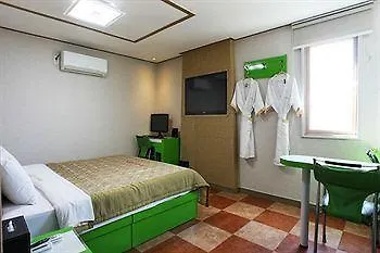 Maple Hotel 济州市